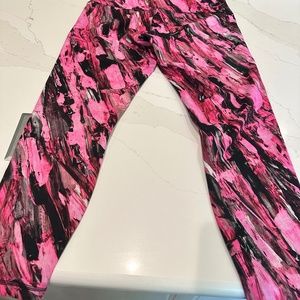 Lululemon Wunder Train High-Rise Tight 25" Sz 12 pink black multi color